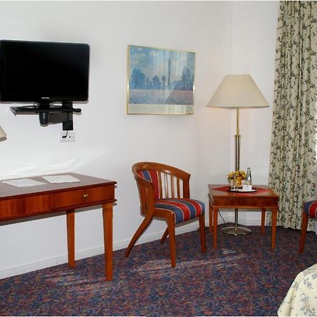 Hotel Muhlenpark Uetersen Zimmer foto