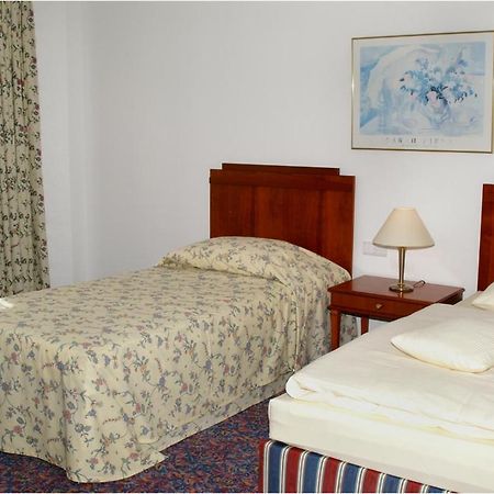 Hotel Muhlenpark Uetersen Zimmer foto